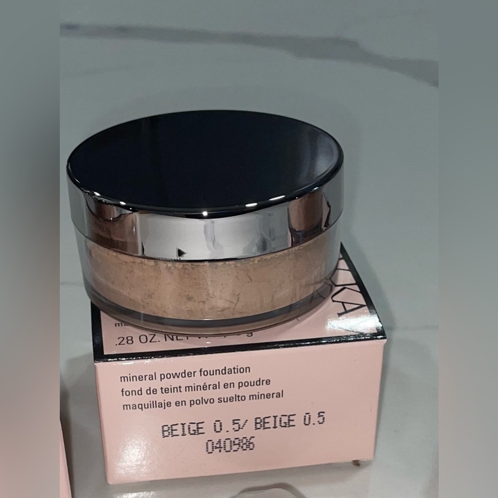 Mary Kay Mineral Powder Foundation - Beige